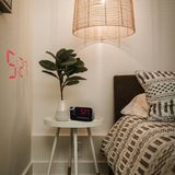 Denver - CRP618 - Wekkerradio - Zwart - Digitale FM Radio met Projectie