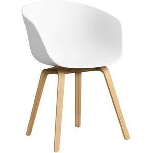 Hay AAC22 Stoel Gelakt Eiken Onderstel White