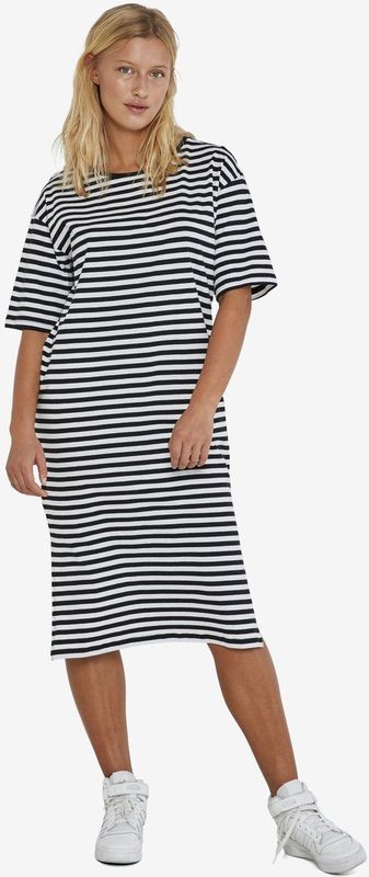 Noisy may - Jurk - Zwart/Wit - Jersey - 3/4 Lengte - Getailleerd Model