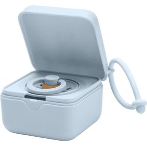BIBS Fopspeen box met elastiek. Sterilisatorbox voor fopspen. 100% BPA-vrij materiaal. Gemaakt in Denemarken. Baby Blue