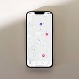 OOONO CO-DRIVER NO1: Waarschuwt in realtime voor flitspalen en gevaren in het verkeer, automatisch actief na verbinding met de smartphone via Bluetooth