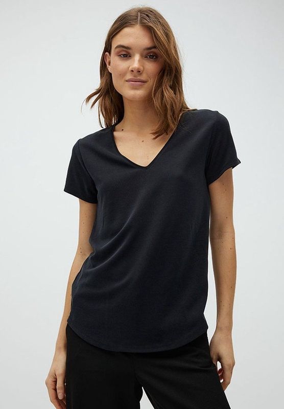 Basic zwart V-hals T-shirt Luvanna - mbyM