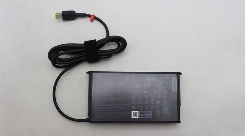 Lenovo - AC Adapter - Voeding voor Notebooks - Zwart - 170 W