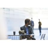 Poly - Voyager Legend - Headset - Draadloos - Inclusief Oplaadkabel en Adapter