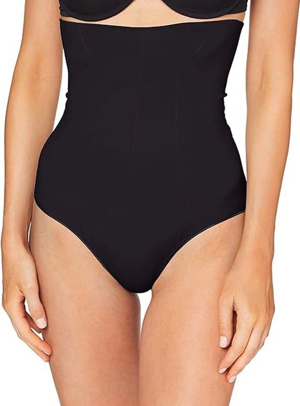 Pieces - Bella - Corrigerende String - Zwart - 84% Polyamide