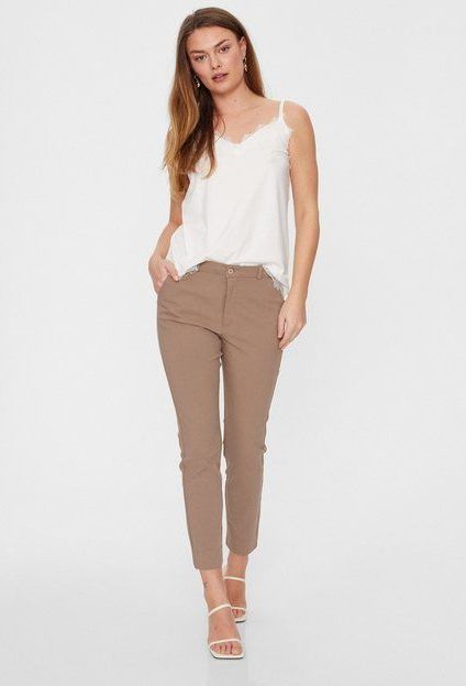 FREEQUENT - FQSOLVEJ-ANKLE-PA - Zomerbroek - Desert taupe - Enkellang in Chino-stijl