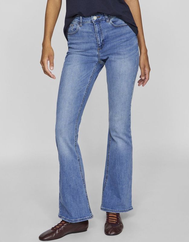 Vila Jeans Vibetty Rw Flared Jeans Lbd Os105100 Light Blue Denim Dames