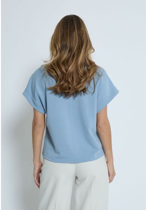 Peppercorn - Dicette - T-shirt - Hemelsblauw - V-hals - Kwartmouw