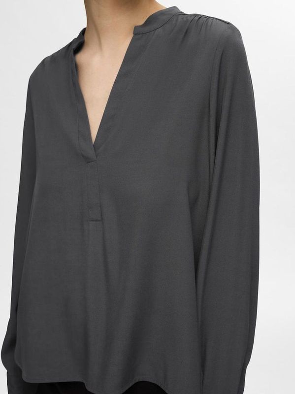 Top - V-hals - Lange Mouwen - Zwart - 50% Viscose, 50% LENZING™ ECOVERO™ Viscose