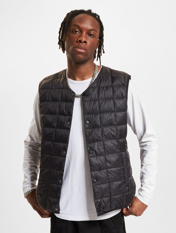 Gilet - Zwart - 100% Nylon - Hoge Hals - Lange Mouwen - Knoopsluiting