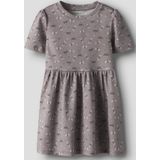 Kledingmerk - Korte Mouwen Jurk - All-Over Print - Ronde Hals - Ribgebreide Stof