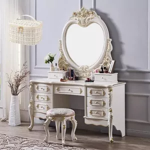 Antieke Kaptafels / Hoge Gebogen Kaptafel In Noten Met Wortelnoten En Kantelspiegel No 86506