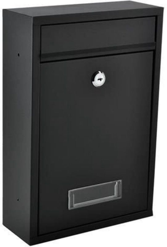 Iso Trade - Letterbox - Wandbrievenbus - Zwart - Staal - Veiligheidsklep