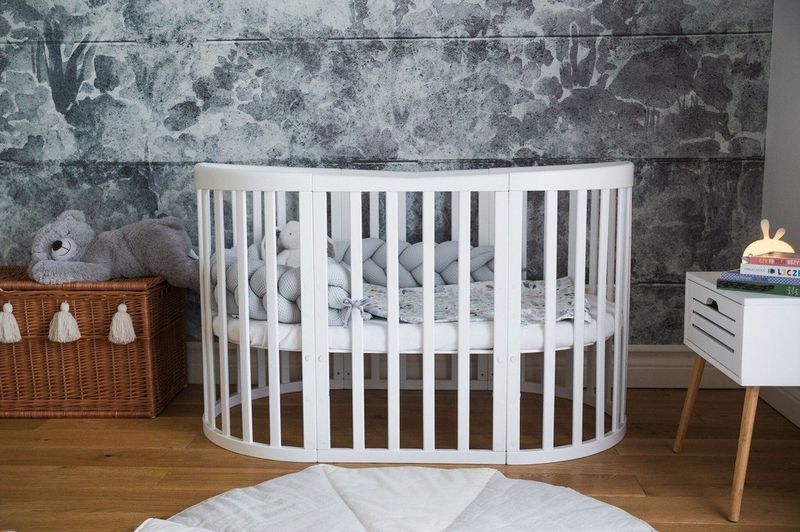 Multifunctioneel OVAAL 7 in 1 Babybed / peuterbed incl. matras - Wit Wit