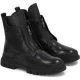 Zwarte leren platte enkellaarsjes met een rits aan de voorkant en de hoge tong