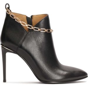 Phenomenal boots on a slender stiletto heel with a striking chain at the ankle