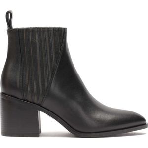 Unbuttoned boots with a wide heel