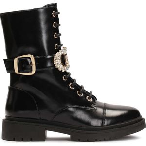 Flat boots with detachable decorative strap