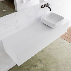 Badkamermeubelset mondiaz lagom 140 cm met topblad rechtse wastafel solid surface opzetkom binx zonder kraangaten mat wit