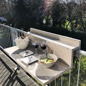 GoudmetHout Balkontafel Niet Inklapbaar XL - Balkonbar - Balkon tafel - Hout - 99 cm - Grey wash - Reling Smal