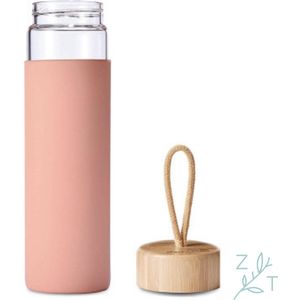ZijTak - Drinkfles - Waterfles - Glas - Bamboe deksel - Transparant - 500 ml - 0.5 liter - Silicone Sleeve - Roze