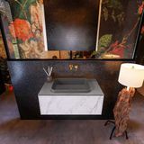 Mondiaz Erin 80cm badmeubel Carrara met 1 lade en donkergrijze wastafel midden zonder kraangaten
