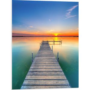 WallClassics - PVC Schuimplaat - Steiger in het Water naar Zonsondergang - 60x80 cm Foto op PVC Schuimplaat (Met Ophangsysteem)