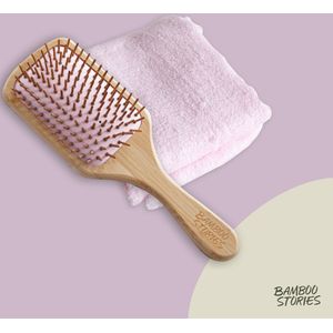 Bamboe haarborstel groot en bamboe haarhanddoek roze