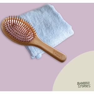 Bamboe haarborstel medium en bamboe haarhanddoek blauw