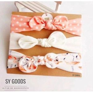 SY Goods - Baby haarband - peuter haarband - baby haarband met strik - peuter haarband met strik - kraamcadeau - haaraccessoires baby - newborn fotoshoot - baby bandana - peuter bandana - babyshower - babyshower cadeau - roze / wit / flamingo