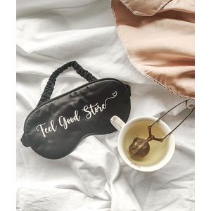 Slaapmasker zwart Feel Good Store – Zwart slaapmasker – Slaapmasker – met merk 'Feel Good Store' erop – zijde – Feel Good Store – Zwart – Valentijnsdag – Kerst – Sinterklaas – Cadeau – Verjaardagscadeau