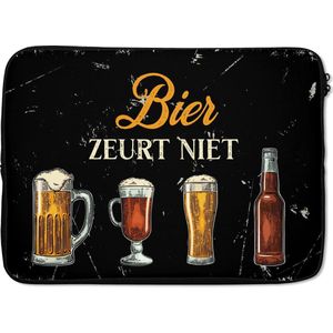 Laptophoes 13 inch - Bier - Spreuken bordjes - Mancave - Mannen - Laptop sleeve - Binnenmaat 32x22,5 cm - Zwarte achterkant - Cadeau voor man