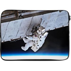 Laptophoes 14 inch - Astronaut - NASA - Ruimte - Laptop sleeve - Binnenmaat 34x23,5 cm - Zwarte achterkant