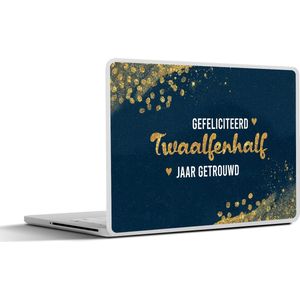 Laptop sticker - 11.6 inch - Gefeliciteerd twaalfenhalf jaar getrouwd - Spreuken - Quotes - Goud - Jubileum - 30x21cm - Laptopstickers - Laptop skin - Cover