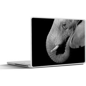 Laptop sticker - 17.3 inch - Close-up portret van een olifant op een zwarte achtergrond - zwart wit - 40x30cm - Laptopstickers - Laptop skin - Cover