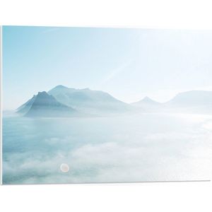 WallClassics - PVC Schuimplaat - Grote MIstplaag met Bergen - 80x60 cm Foto op PVC Schuimplaat (Met Ophangsysteem)