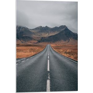 WallClassics - PVC Schuimplaat- Weg in Verlaten Berggebied - 50x75 cm Foto op PVC Schuimplaat