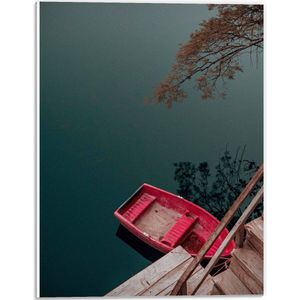 WallClassics - PVC Schuimplaat - Kleine Roze Bootje aan Steiger - 30x40 cm Foto op PVC Schuimplaat (Met Ophangsysteem)