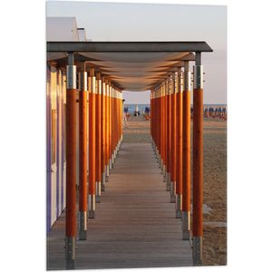WallClassics - Vlag - Steiger over Strand - 50x75 cm Foto op Polyester Vlag
