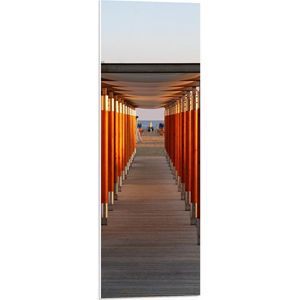 WallClassics - PVC Schuimplaat - Steiger over Strand - 30x90 cm Foto op PVC Schuimplaat (Met Ophangsysteem)