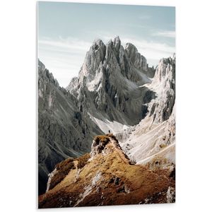 WallClassics - PVC Schuimplaat- Grijs/Beige Bergen - 80x120 cm Foto op PVC Schuimplaat