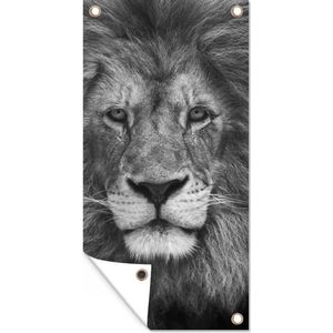 Wanddecoratie buiten Dierenprofiel Perzische leeuw in zwart-wit - 80x160 cm