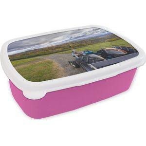 Broodtrommel Roze - Lunchbox - Brooddoos - Tractor - Natuur - Wolk - 18x12x6 cm - Kinderen - Meisje