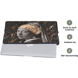Laptophoes 15.6 inch - Meisje met de parel - Schilderij - Panterprint - Laptop sleeve - Binnenmaat 39,5x29,5 cm - Zwarte achterkant
