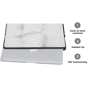 Laptophoes 15.6 inch - Beton print - Grijs - Wit - Laptop sleeve - Binnenmaat 39,5x29,5 cm - Zwarte achterkant