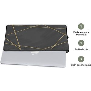 Laptophoes 17 inch - Geometrisch patroon van gouden lijnen op een zwarte achtergrond - Laptop sleeve - Binnenmaat 42,5x30 cm - Zwarte achterkant