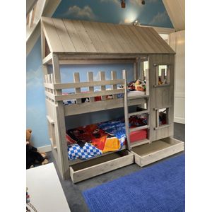 Droommeubel Concurrent - Bedhuis Bjorn - Hoogslaper - Greywash - Boomhut bed - Bedhuisje - Stapelbed - Kinderbed