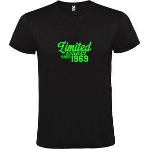 Zwart T-Shirt met “ Limited edition sinds 1969 “ Afbeelding Neon Groen Size XS