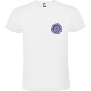 Wit T-shirt met Kleine Mandala in Blauw en Roze kleuren size S