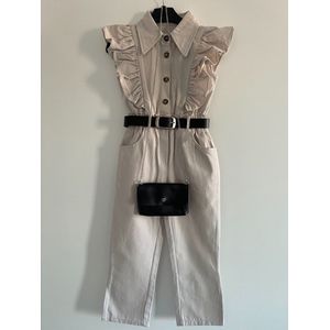 Meisjes Jumpsuit "Beige" inclusief een zwart tasje en een zwarte riem, verkrijgbaar in de maten 104 t/m 164